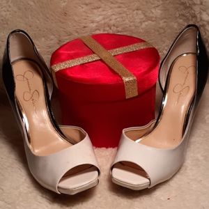 Beautiful Black & Tan  high heel